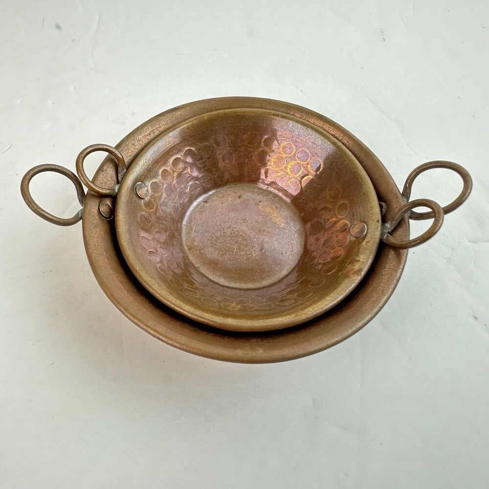 Vintage Set of 2 Miniature Hammered Copper Cazo Bowl Pot With Handles 4" & 3.25"